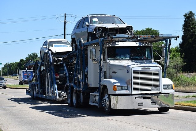 this image shows truck towing services in Sunrise, FL